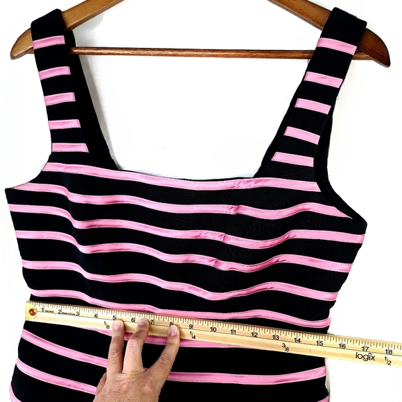 JS Collections Pink & Black Striped Fitted Sleeveless Crop Tank Top Sz 10 - Picture 7 of 10